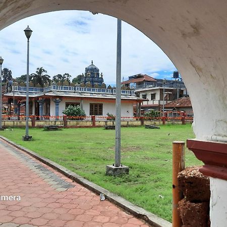 Varam Homestay Madikeri Eksteriør bilde