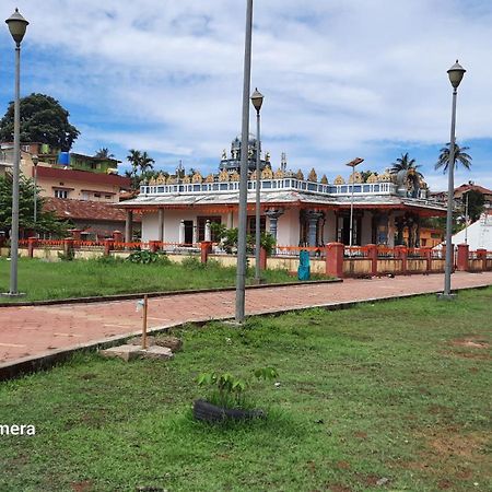 Varam Homestay Madikeri Eksteriør bilde