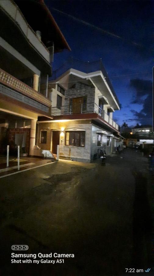 Varam Homestay Madikeri Eksteriør bilde