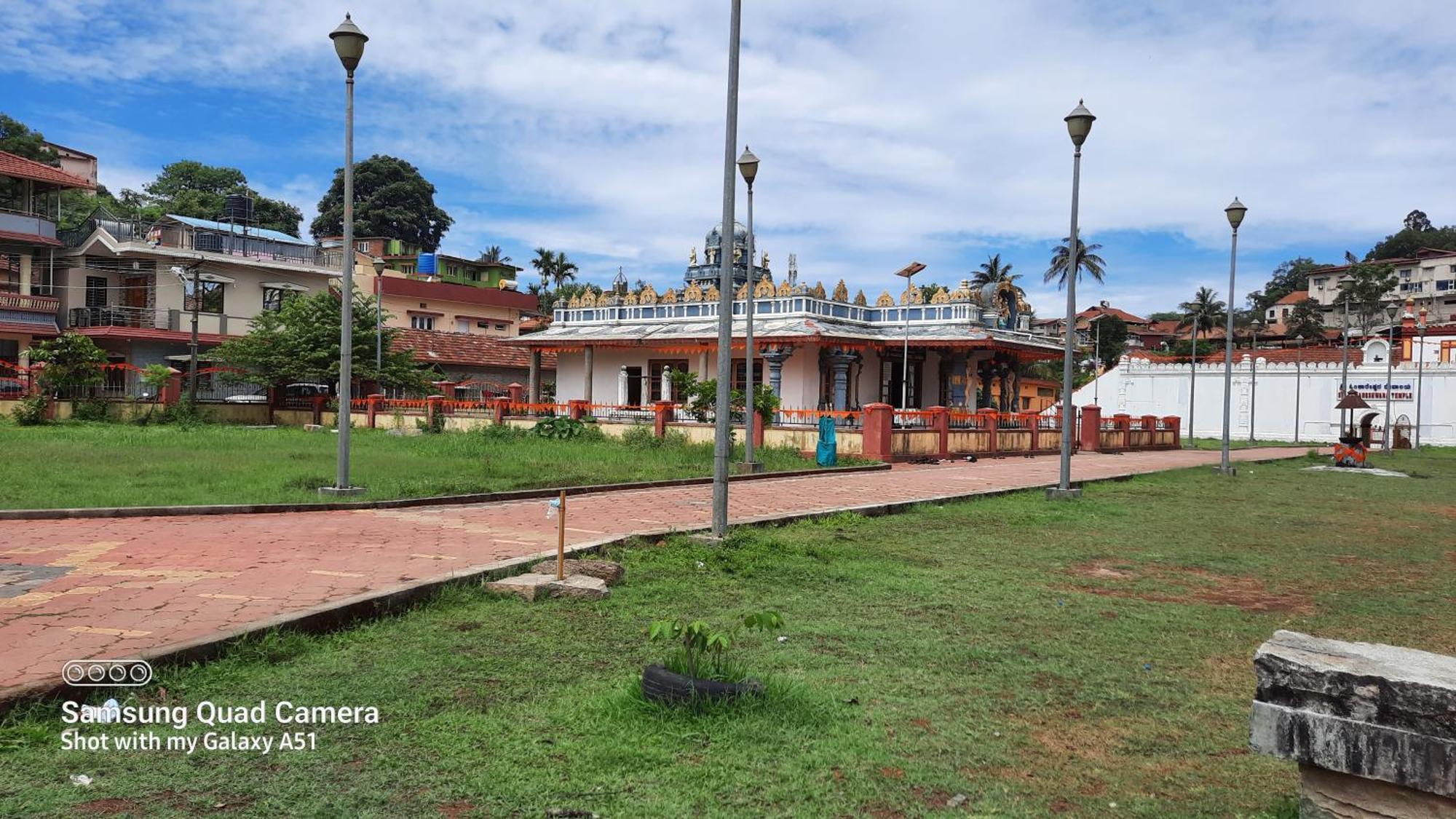 Varam Homestay Madikeri Eksteriør bilde
