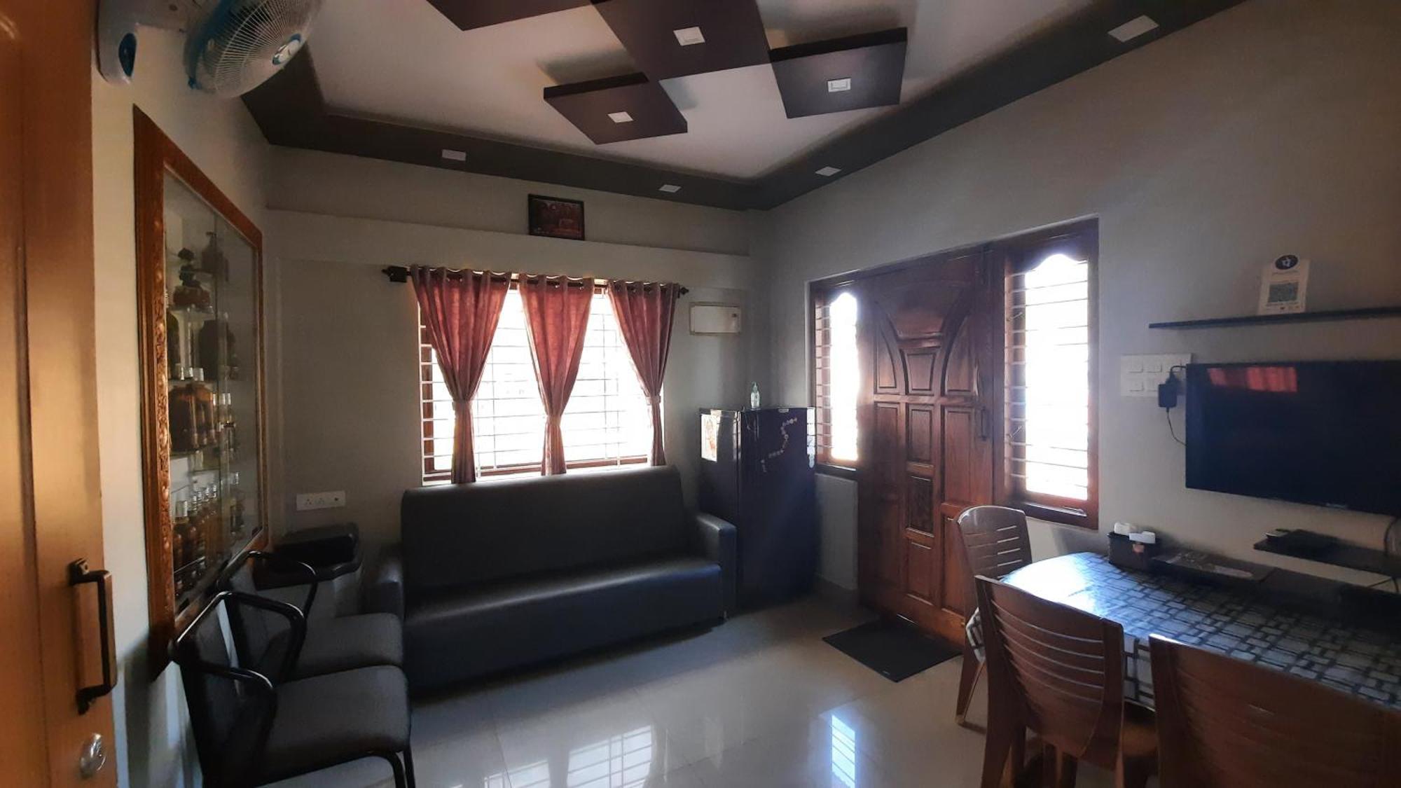 Varam Homestay Madikeri Eksteriør bilde